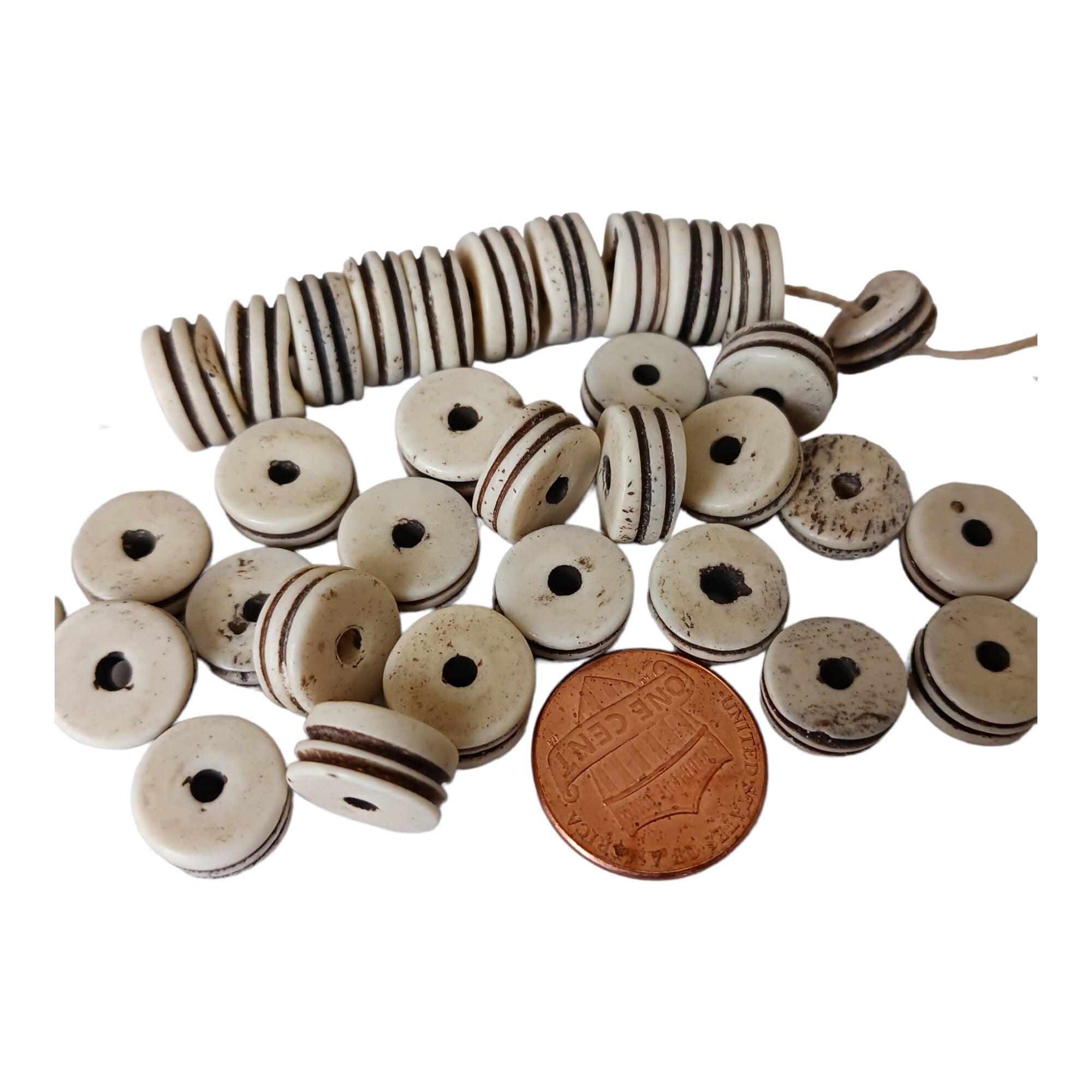 10 Beads - Small old Ethnic Naga natural conch shell grooved rondelle disc beads 11-12 mm wide x 5-6 mm size - CH072A