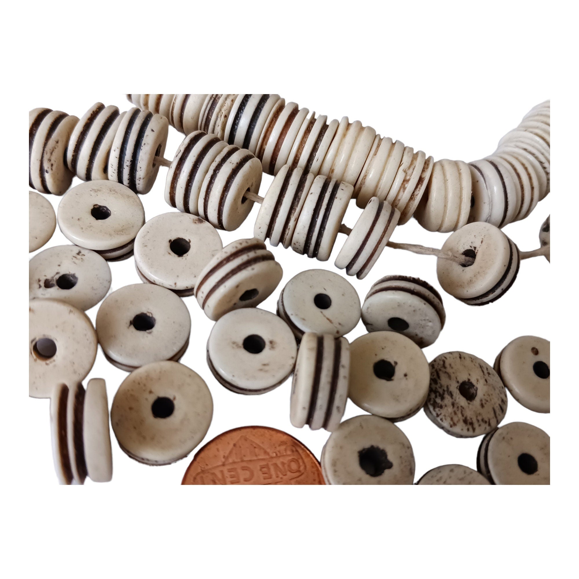 10 Beads - Small old Ethnic Naga natural conch shell grooved rondelle disc beads 11-12 mm wide x 5-6 mm size - CH072A