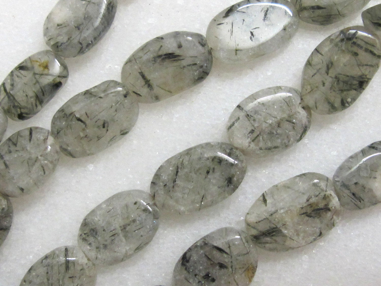10 Beads - Rutilated quartz small oval shape beads from Nepal - GM077