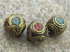 2 pieces - Beautiful cuboid Concentric circles design nepal Brass Beads - BD068