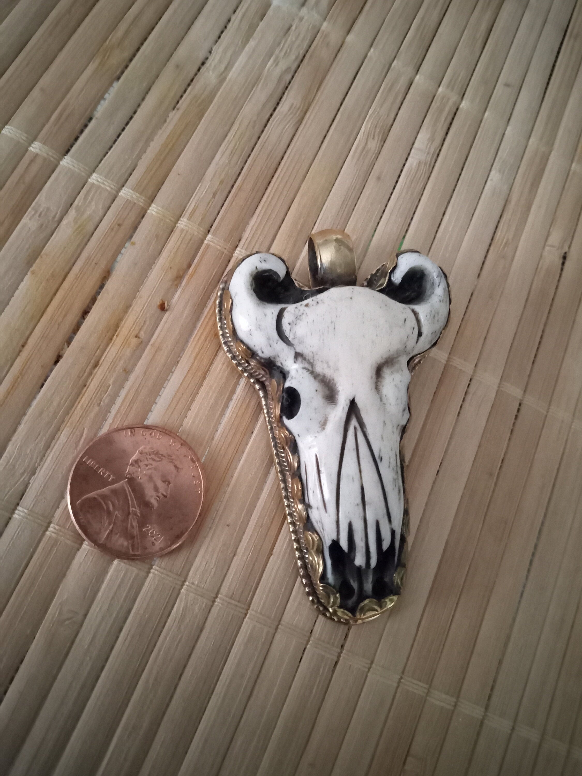 1 Pendant - Large size recycled cattle bone bull head design skull shape pendant with reverse side floral carving design on brass- PM415E