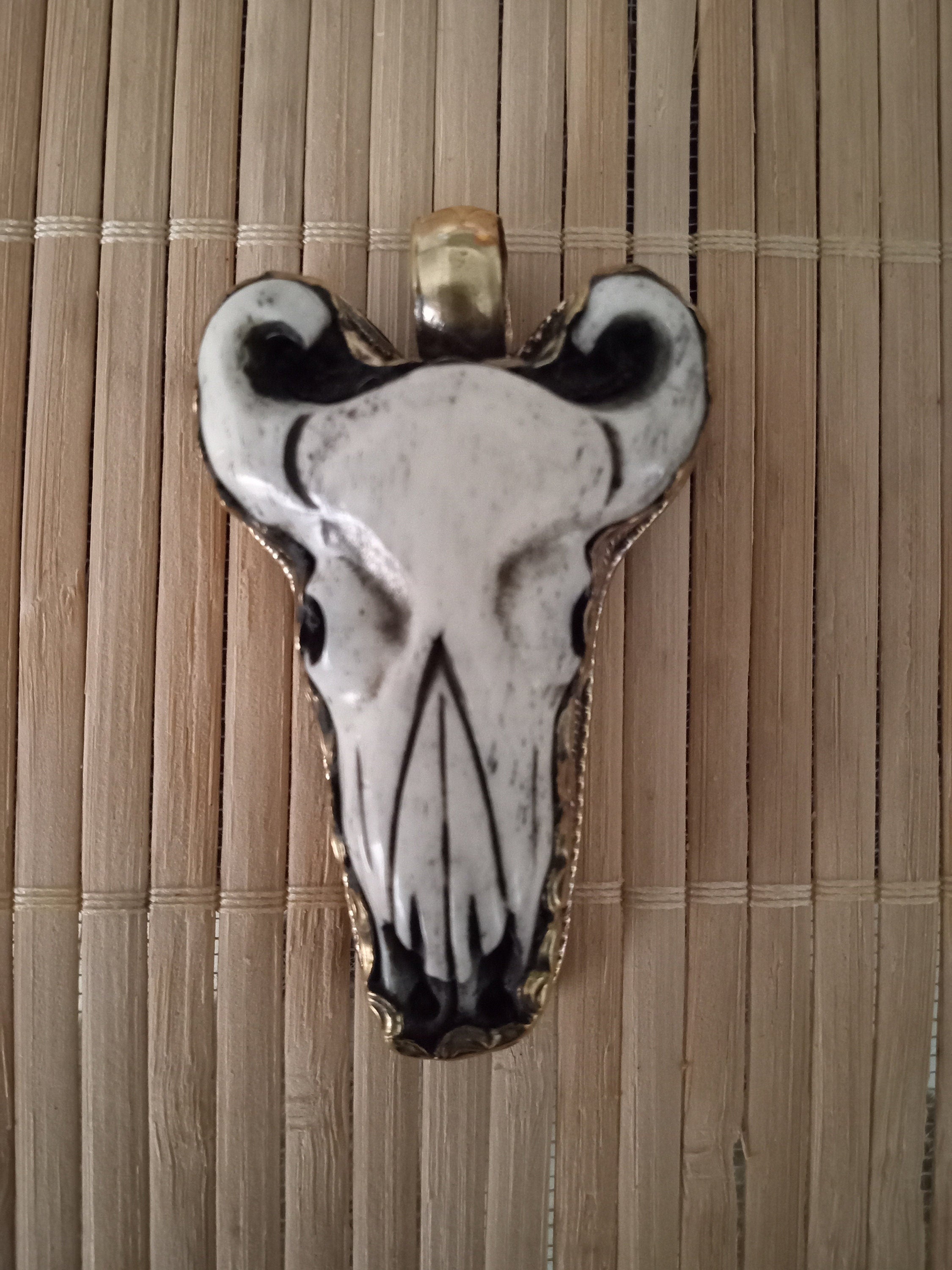1 Pendant - Large size recycled cattle bone bull head design skull shape pendant with reverse side floral carving design on brass- PM415E