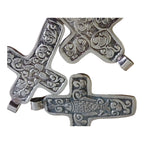 1 Pendant - Tibetan antiqued silver color finished inlaid resin cross pendant with floral design on back from Nepal - PM415B