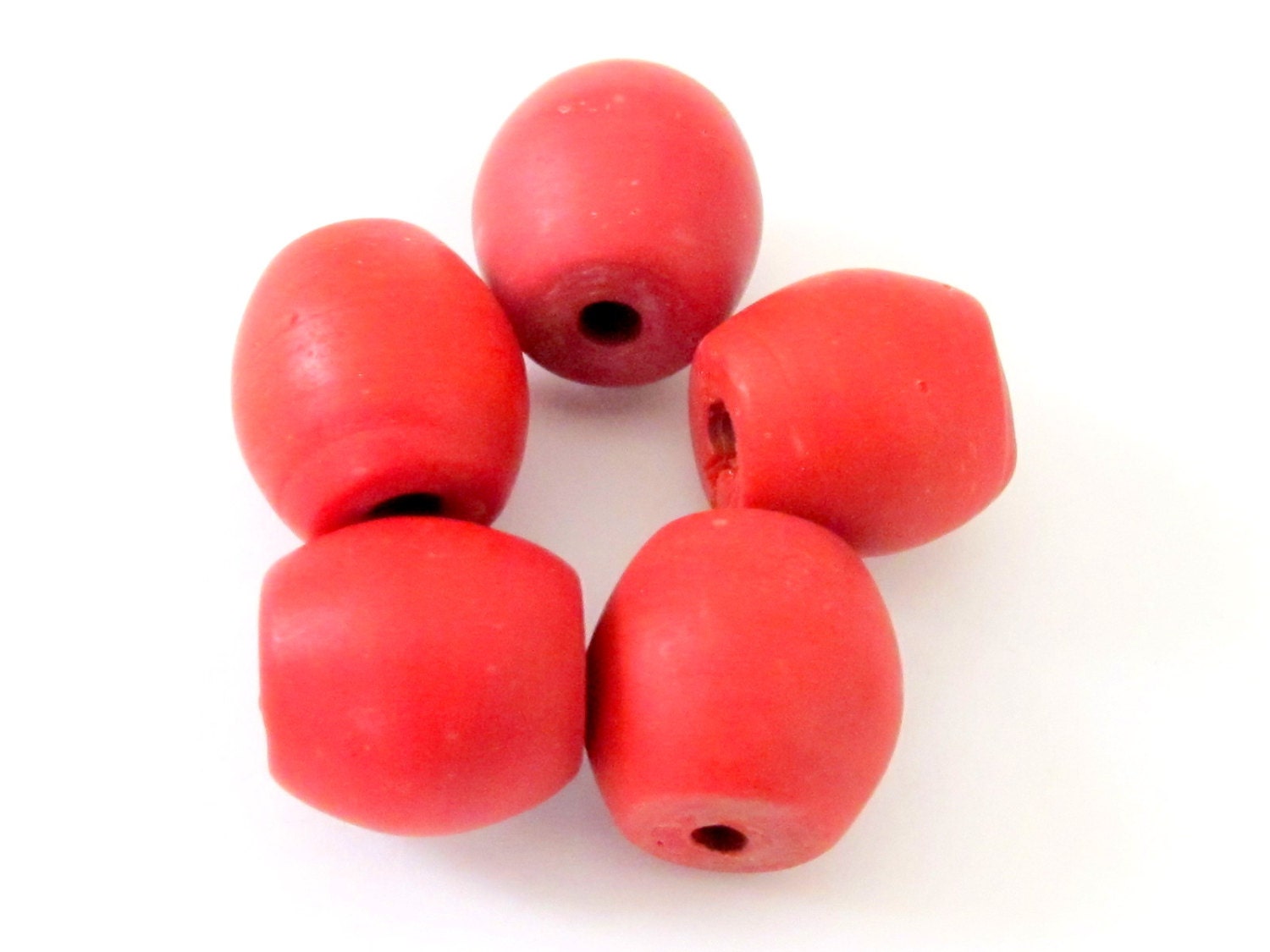 Nepalese red sherpa coral glass beads - 2 beads - BD317