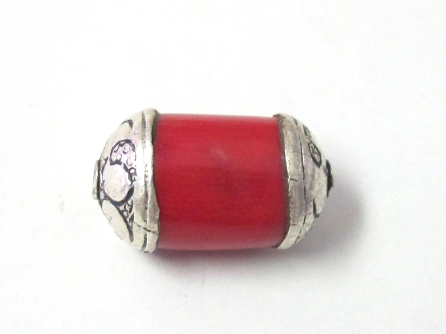 Red Tibetan dyed coral silver capped beads - 1 bead - BD323
