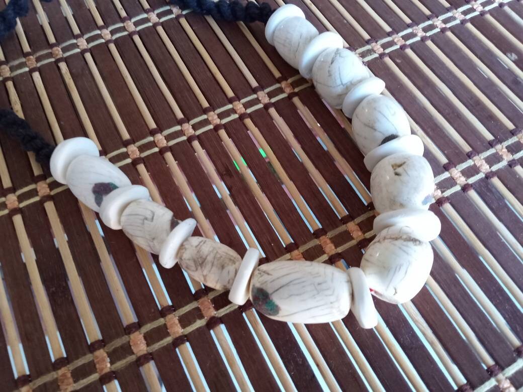 Nepal ethnic naga conch shell bead strand rustic beads barrel shape and disc shape nepalese tribal inlaid shell beads STR006L