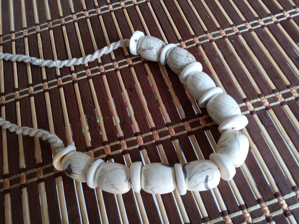 Nepal ethnic naga conch shell bead strand rustic beads barrel shape and disc shape nepalese tribal inlaid shell beads STR006U
