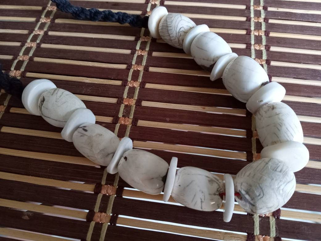 Nepal ethnic naga conch shell bead strand rustic beads barrel shape and disc shape nepalese tribal inlaid shell beads STR006AA