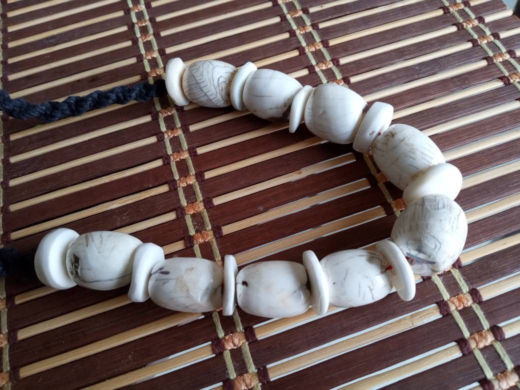 Nepal ethnic naga conch shell bead strand rustic beads barrel shape and disc shape nepalese tribal inlaid shell beads STR006AA