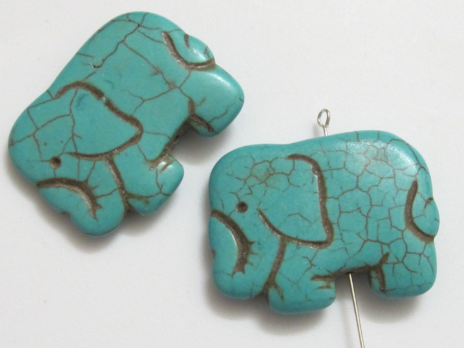 1 piece - Howlite Elephant Bead 42 mm x 32 mm – Perfect for making pendants, necklaces & Elephant Lovers jewelry or Decor- GM136