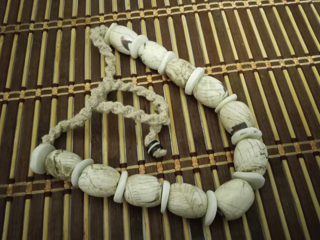 Nepal ethnic naga conch shell bead strand rustic beads barrel shape and disc shape nepalese tribal inlaid shell beads STR006P