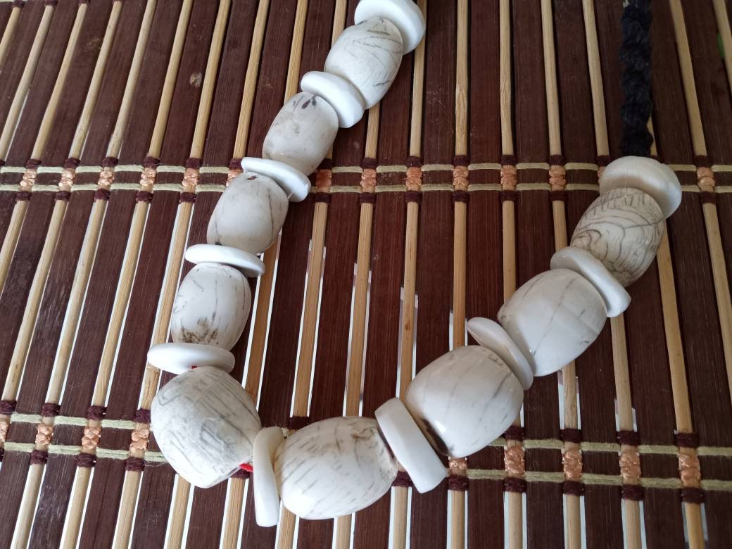 Nepal ethnic naga conch shell bead strand rustic beads barrel shape and disc shape nepalese tribal inlaid shell beads STR006AA