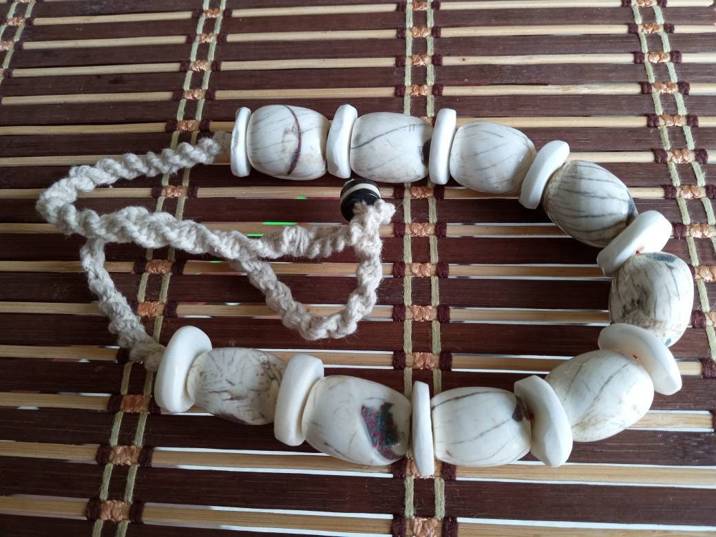 Nepal ethnic naga conch shell bead strand rustic beads barrel shape and disc shape nepalese tribal inlaid shell beads STR006AD