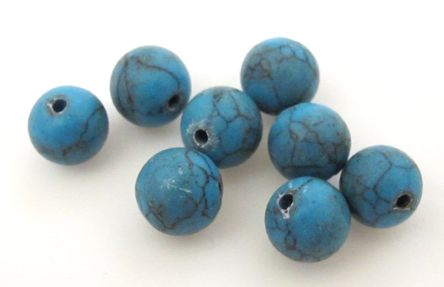 8 Beads- Round shape tibetan stabilized turquoise beads 8 mm size - GM173
