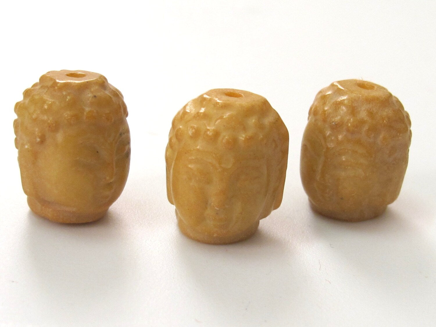 Carved honey Jadeite buddha bead - 1 piece - GM186