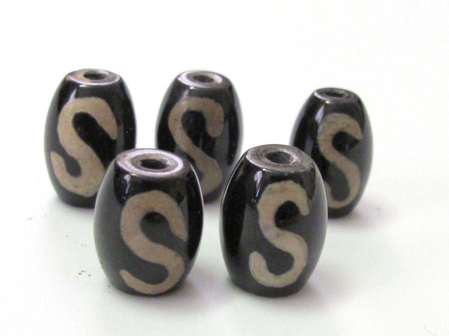 Tibetan etched agate carnelian dzi S- hook bead - GM195 - 2 beads