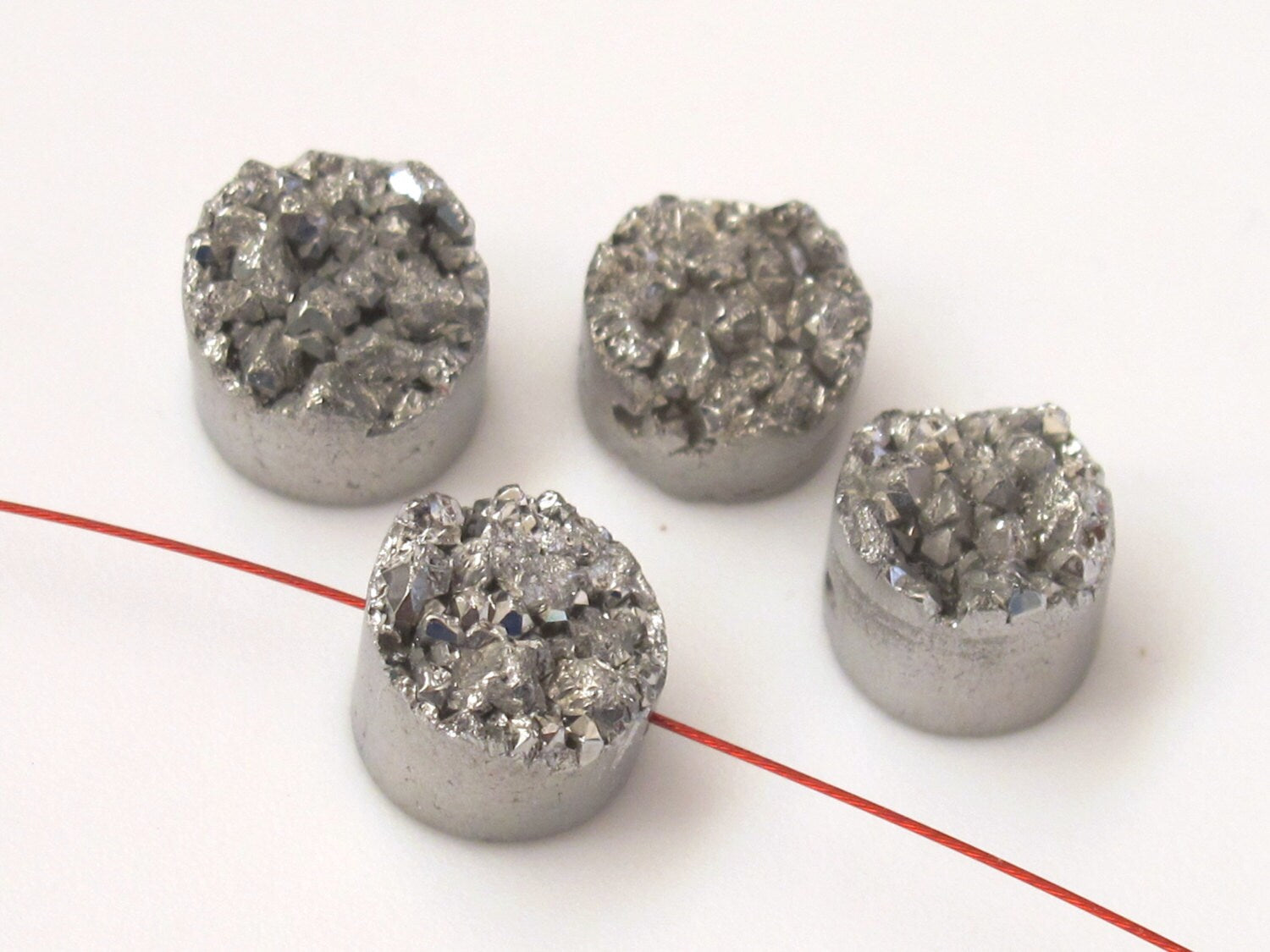 4 Beads - Small size Silver titanium quartz druzy agate geode oval gemstone beads - GM200