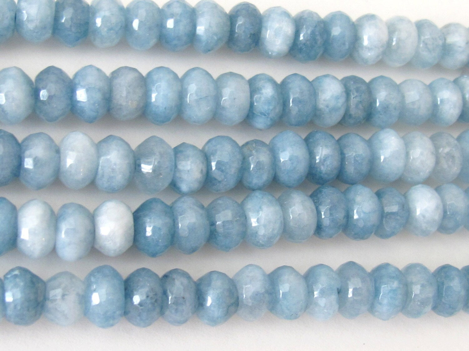 Microfaceted Aquamarine gemstone rondelle beads 8 mm - 5 beads - gm226