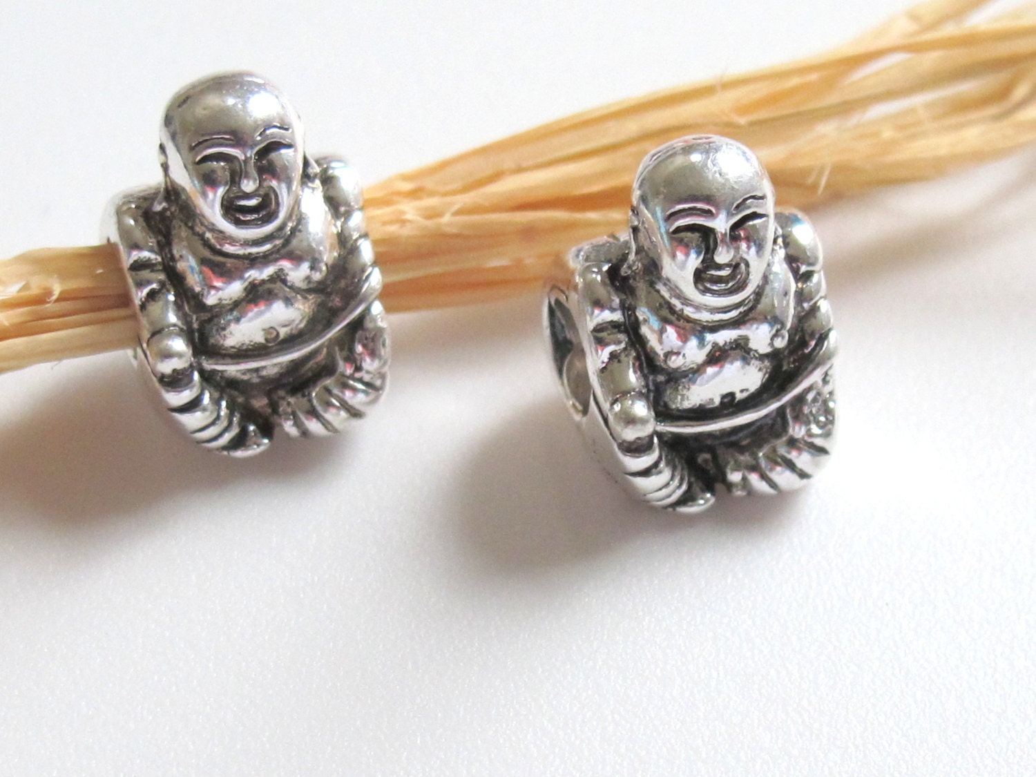 Large hole Tibetan Buddha bead - 1 bead - BD326
