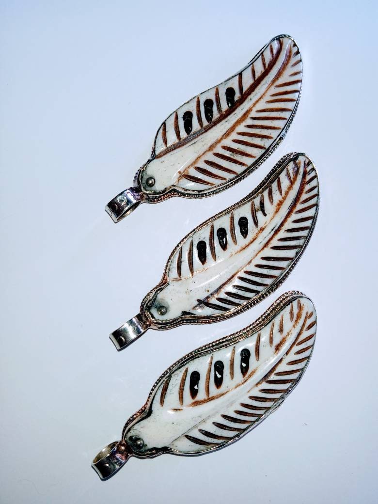Carved leaf feather shape recycled cattle bone pendant- PB009ZA
