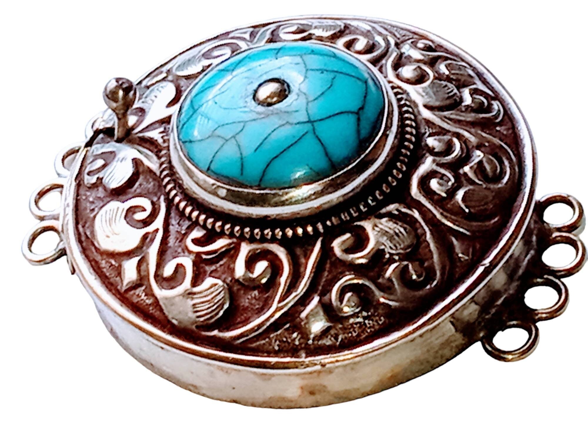 1 clasp - Large ethnic Tibetan silver turquoise gemstone inlaid statement clasp pendant from Nepal - LN032C