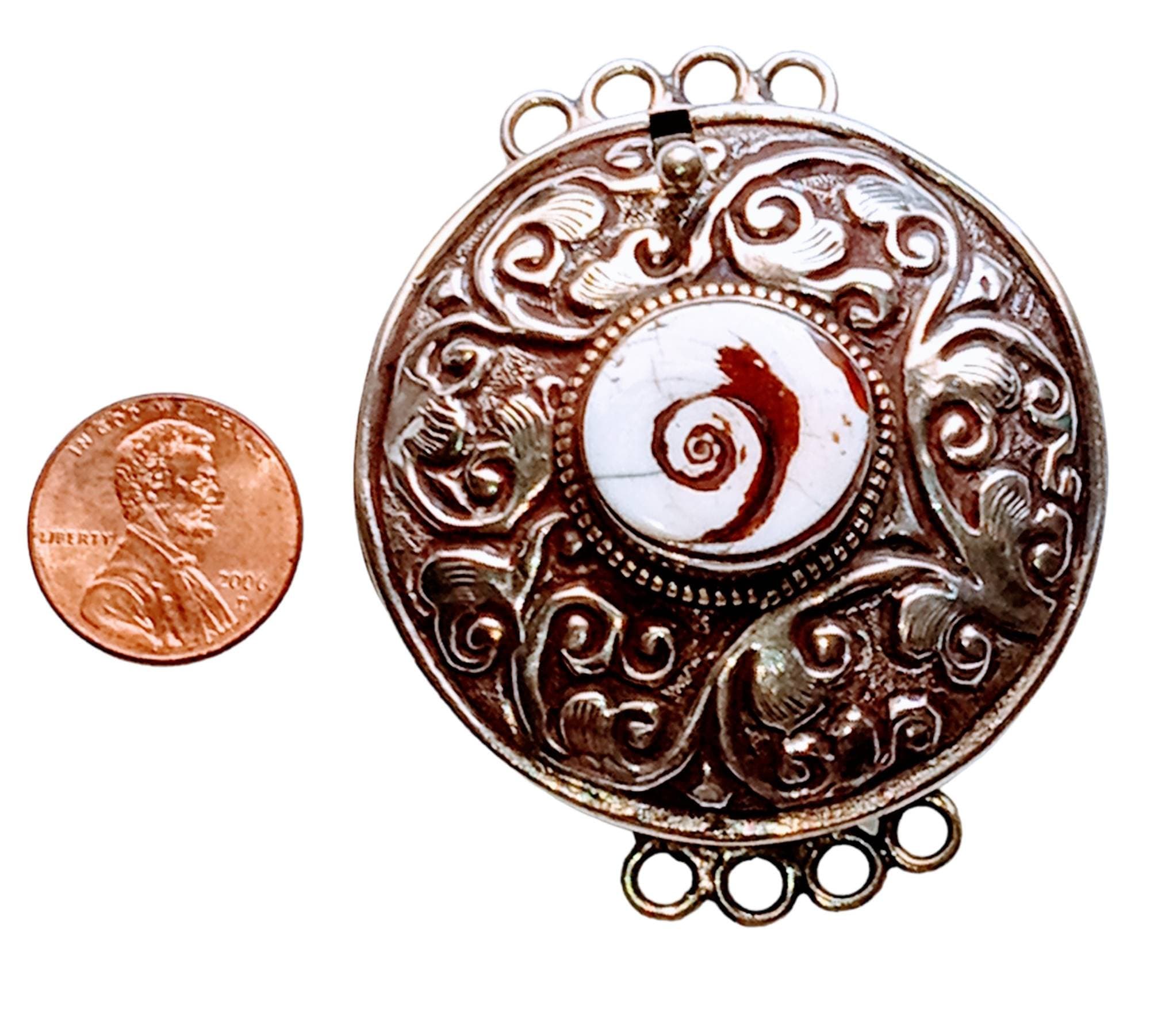 1 clasp - Large ethnic Tibetan silver shell inlaid statement clasp pendant from Nepal - LN033