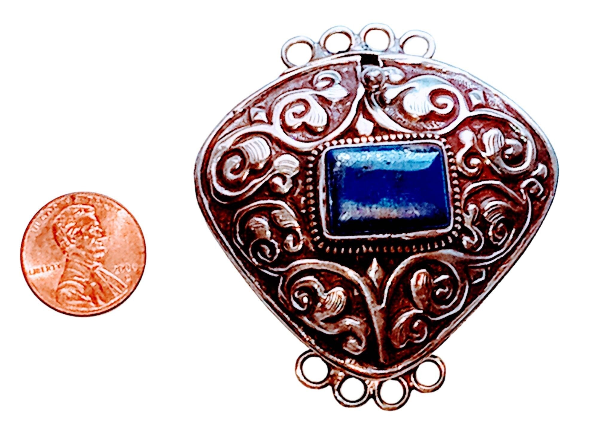 1 clasp - Large ethnic Tibetan silver Lapis inlaid statement clasp pendant from Nepal - LN033C