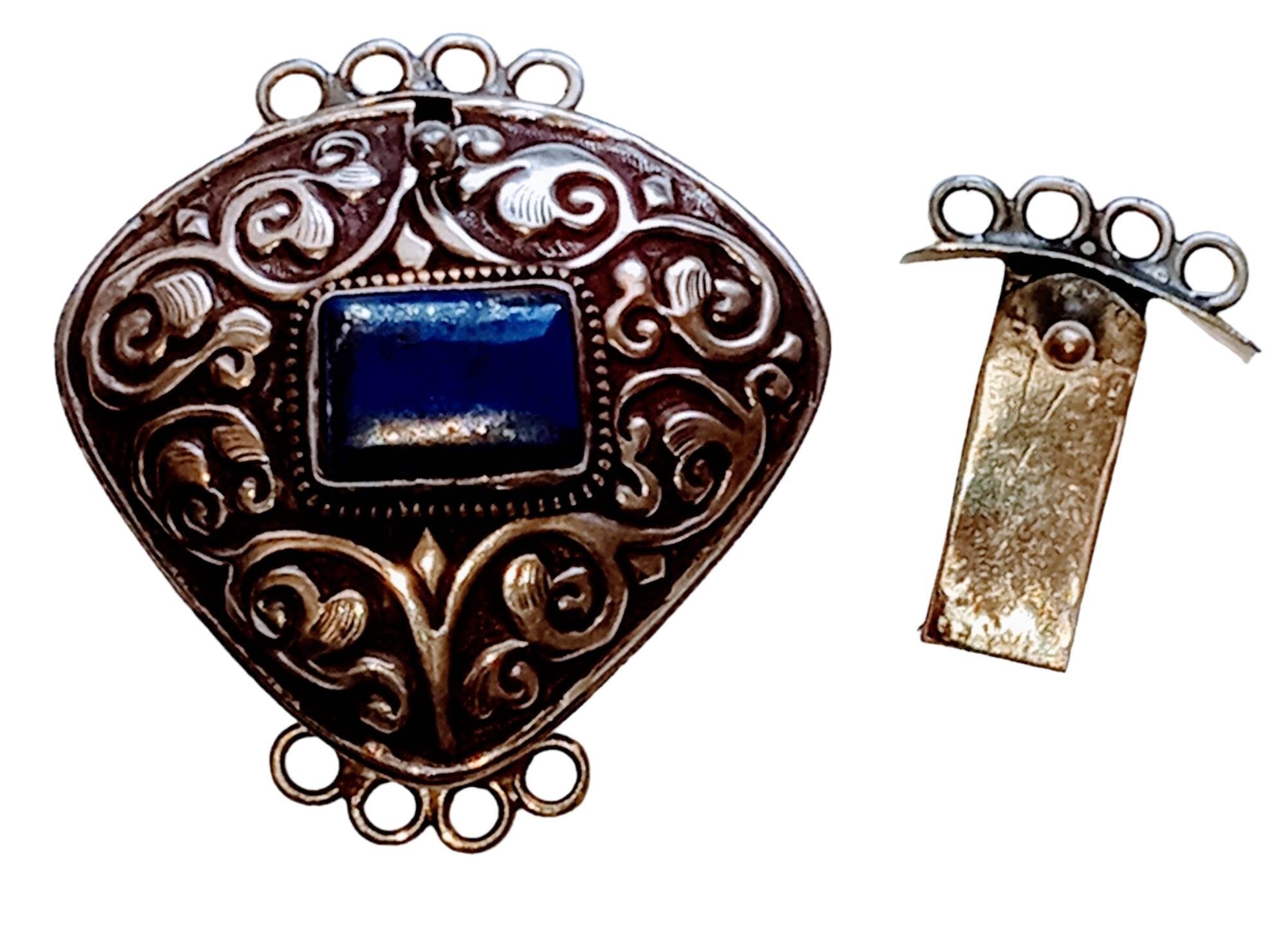 1 clasp - Large ethnic Tibetan silver Lapis inlaid statement clasp pendant from Nepal - LN033C