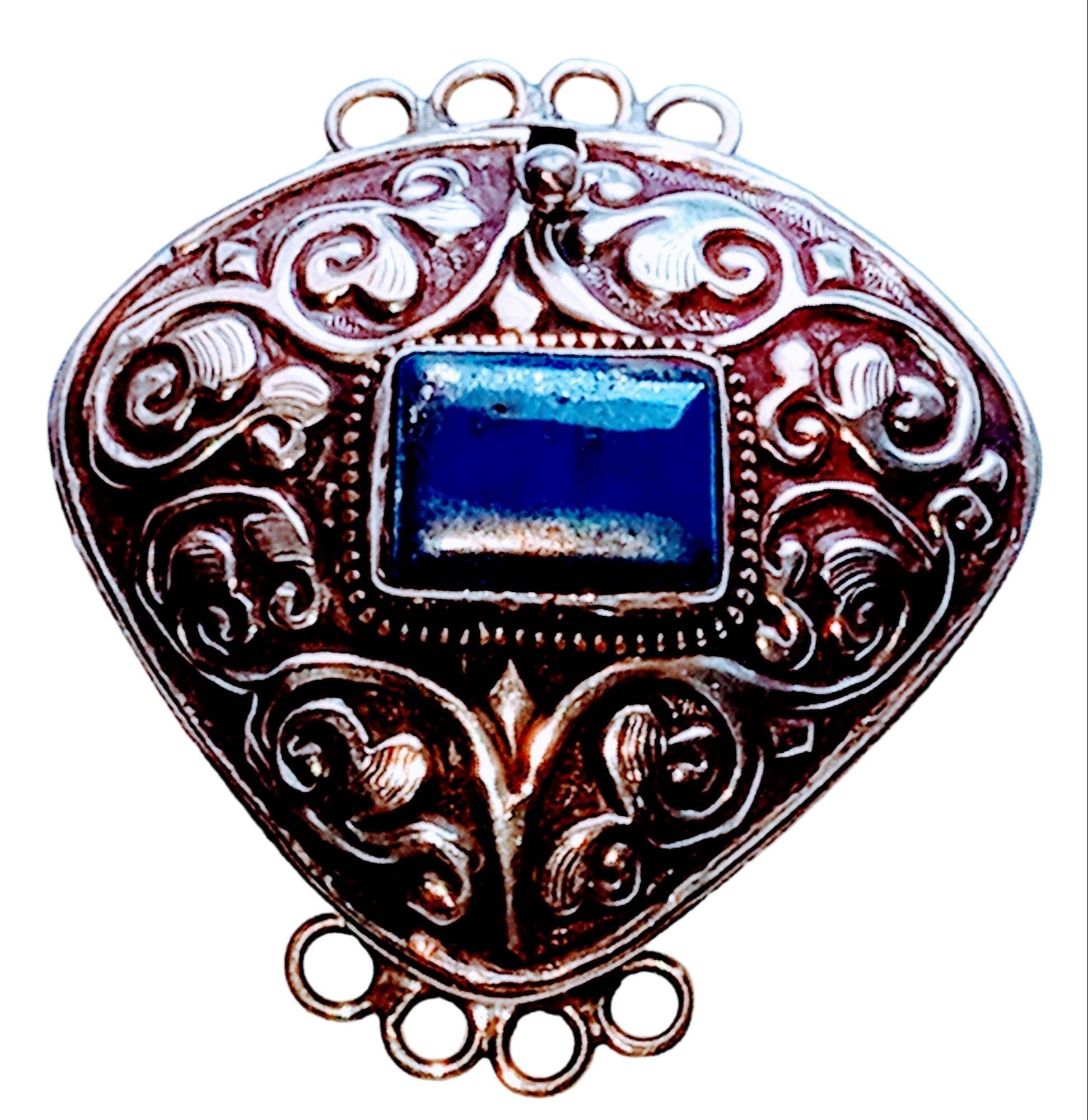 1 clasp - Large ethnic Tibetan silver Lapis inlaid statement clasp pendant from Nepal - LN033C