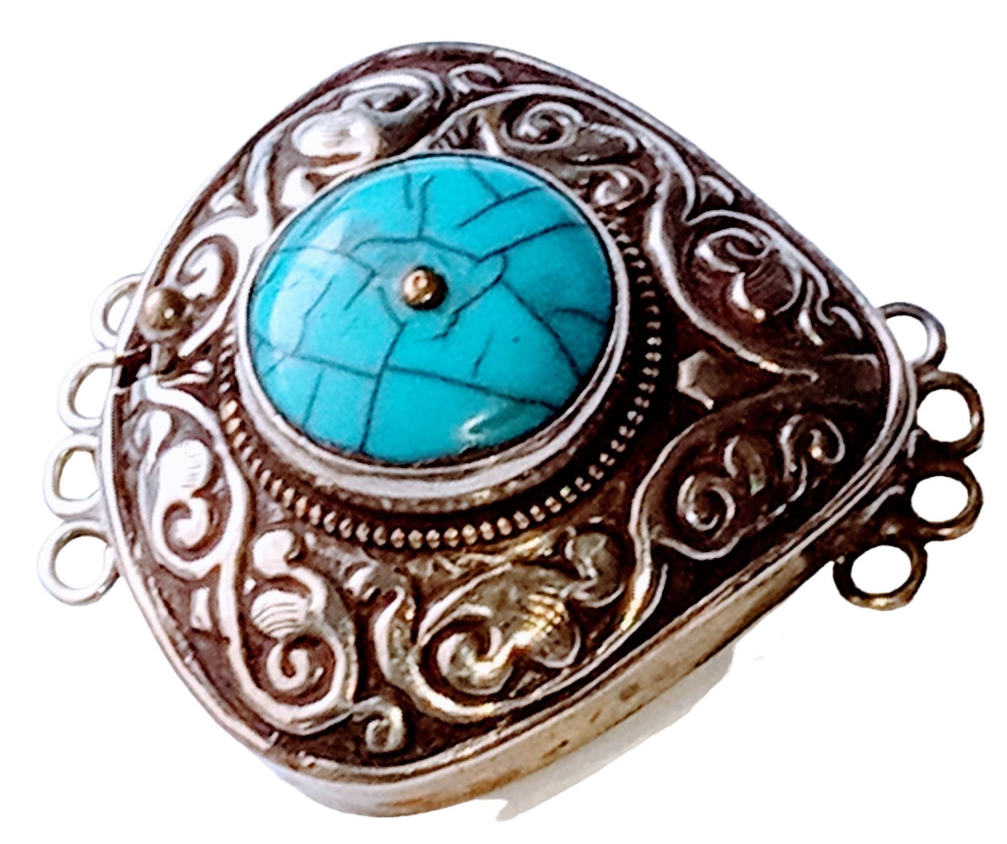 1 clasp - Large ethnic Tibetan silver turquoise gemstone inlaid statement clasp pendant from Nepal - LN033G
