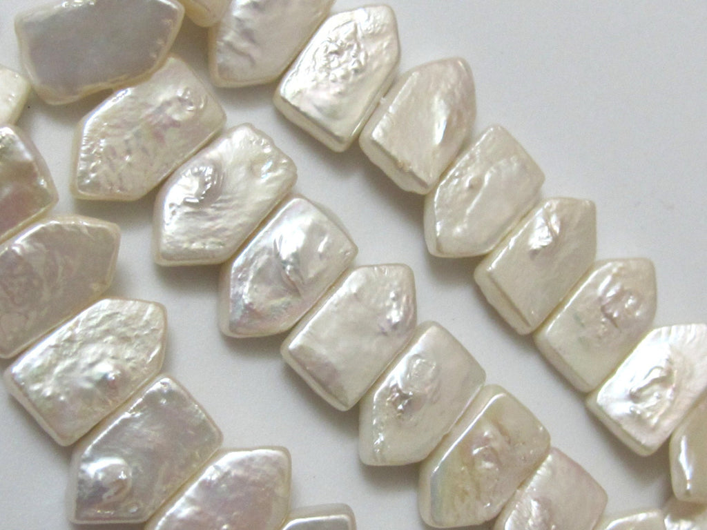 20 beads- Unique Arrow head shape Natural freshwater pearls beads- PL010