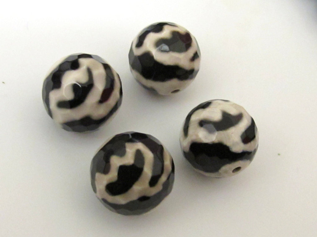 3 beads - 14 mm size Faceted Agate Tibetan Lotus flower dzi bead - GM228