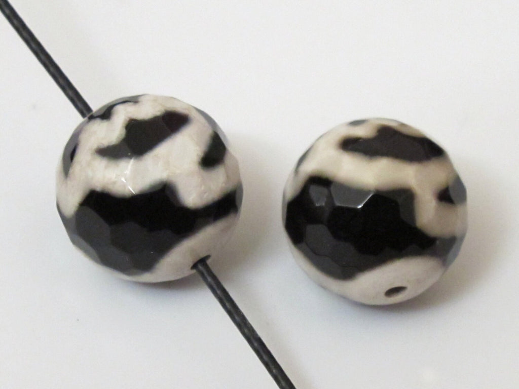 3 beads - 14 mm size Faceted Agate Tibetan Lotus flower dzi bead - GM228