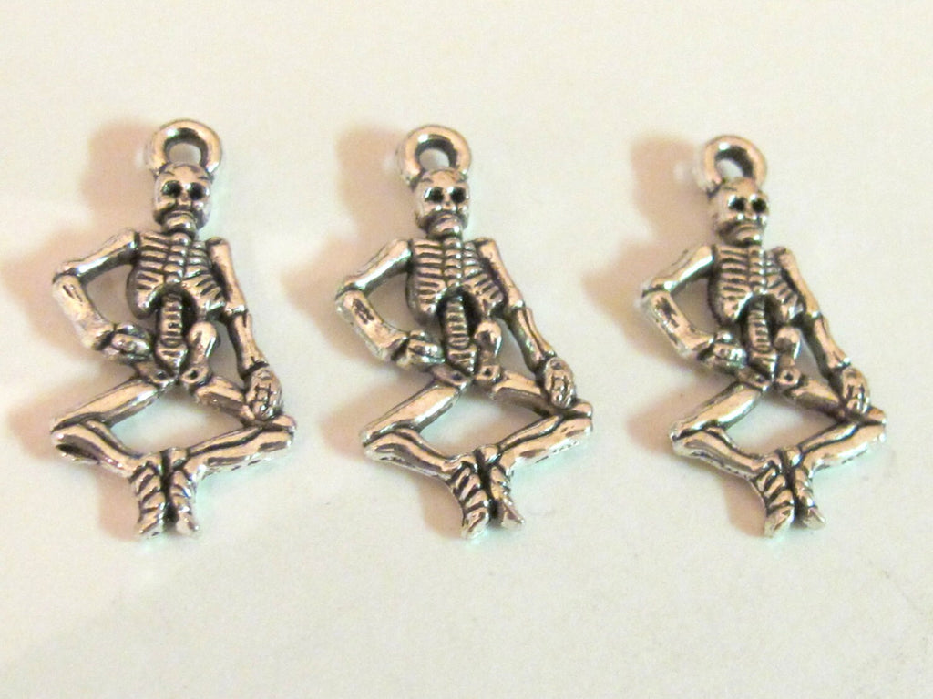 8 Pieces -Cute dancing skeleton charm pendants - BD404