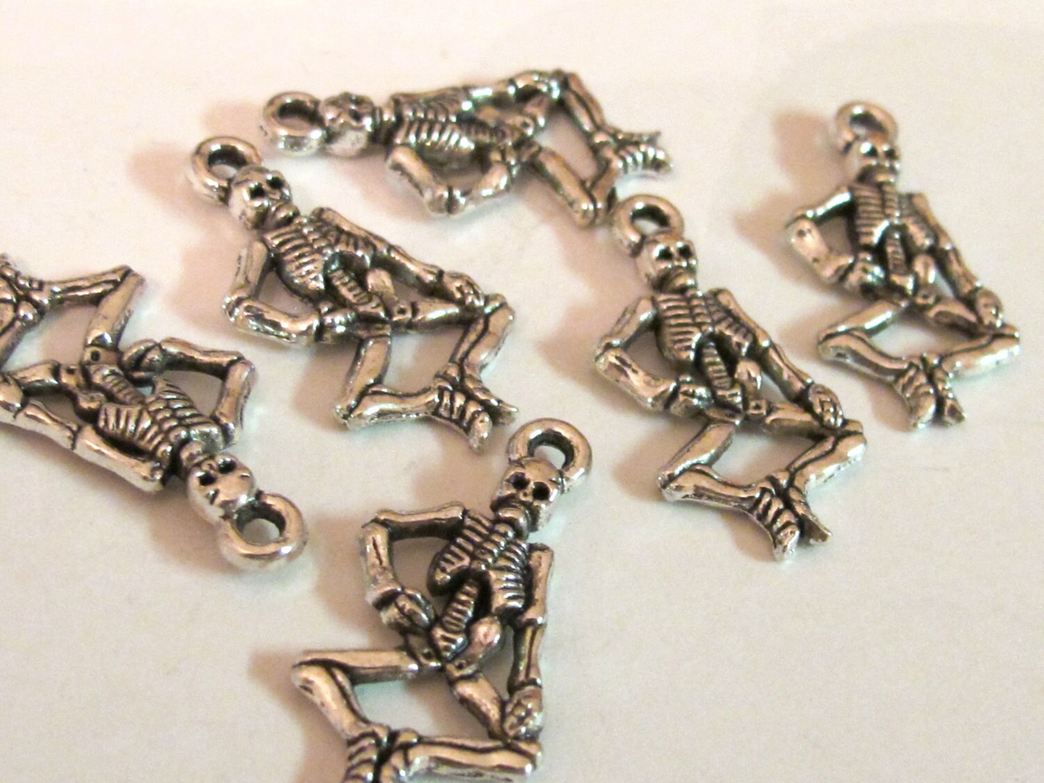 8 Pieces -Cute dancing skeleton charm pendants - BD404
