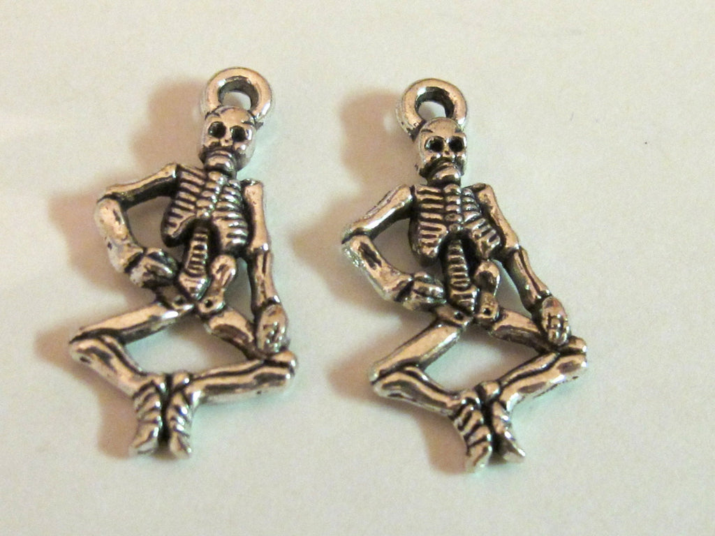 8 Pieces -Cute dancing skeleton charm pendants - BD404