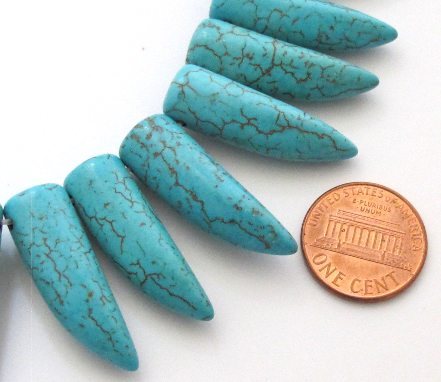 Turquoise color magnesite tooth horn shape gemstone beads - 10 beads - GM232