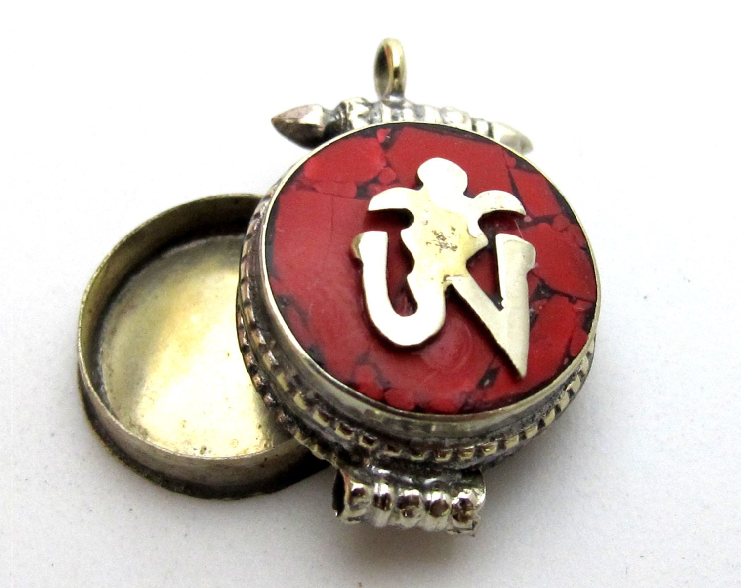 Small size Tibetan Ghau prayer box Om pendant with coral inlay - PM151A