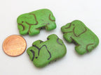 Green howlite elephant shape bead pendant - 1 bead - GM242D