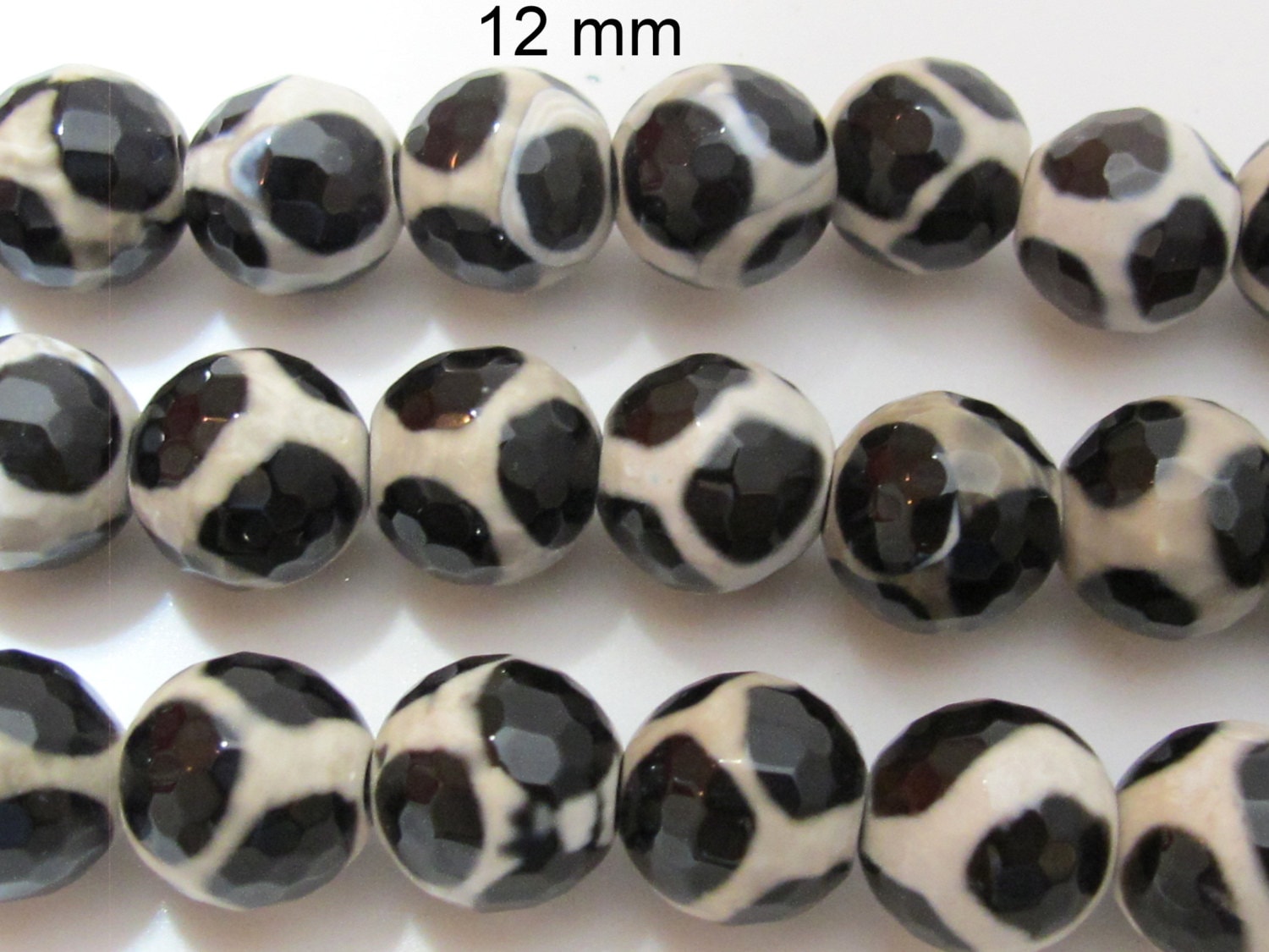 Tibetan faceted agate beads giraffe print 12 mm - 10 beads - GM240