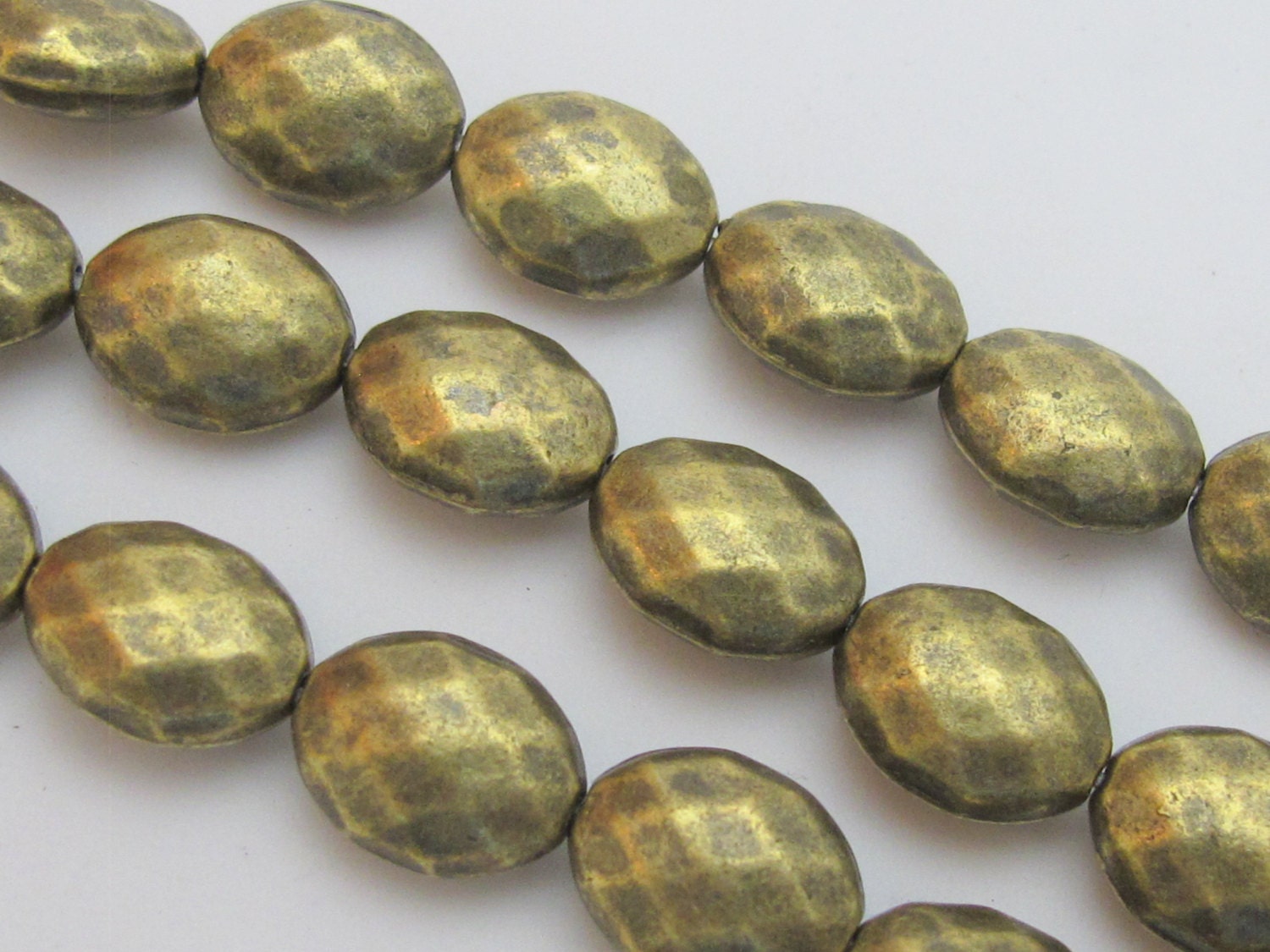 Faceted Brass tone metal beads - 10 beads - BD432