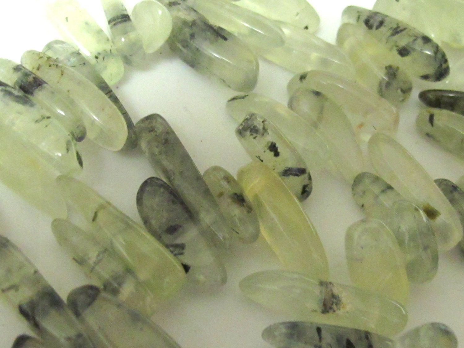 Natural Prehnite gemstone sticks nuggets beads - 10 beads - GM243