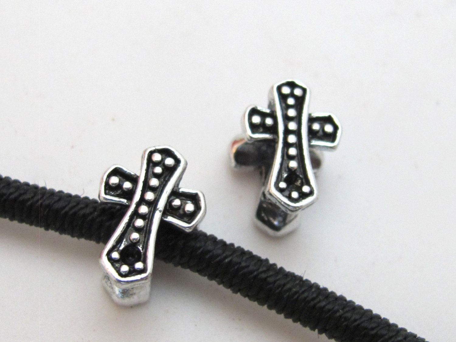 Large hole antiqued silver color cross beads - 2 beads - BD433A