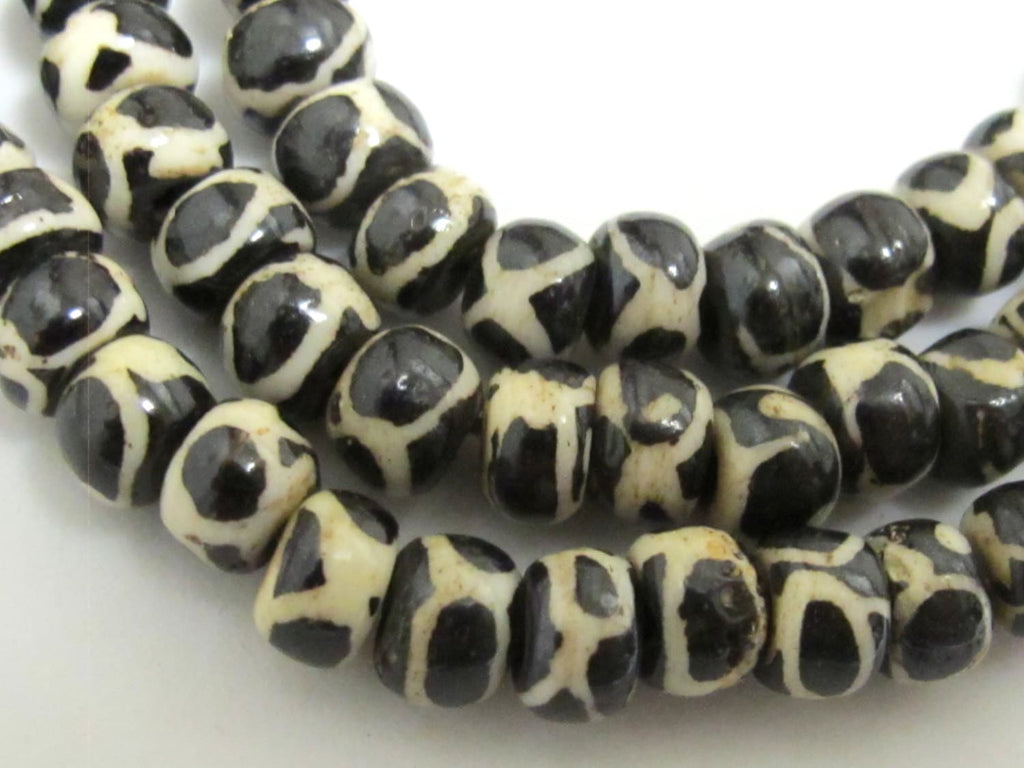 20 beads - Tibetan circles eye design recycled cattle bone mala beads supply 6 - 7 mm size Nepal beads - ML012T