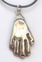 Buddha hand pendant from Nepal - PM170