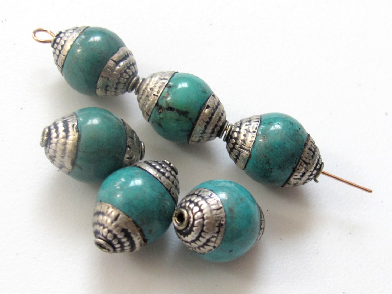 Capped Tibetan turquoise gemstone beads from Nepal - 4 beads - BD451