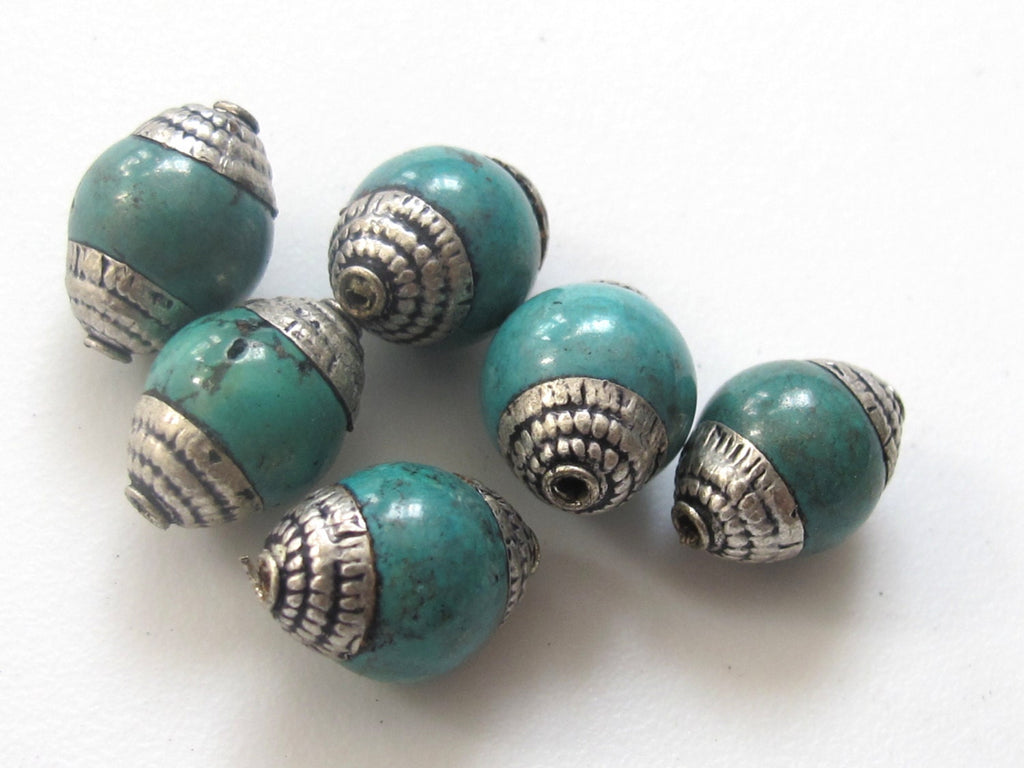 4 Beads -Capped Tibetan turquoise gemstone beads from Nepal - BD451