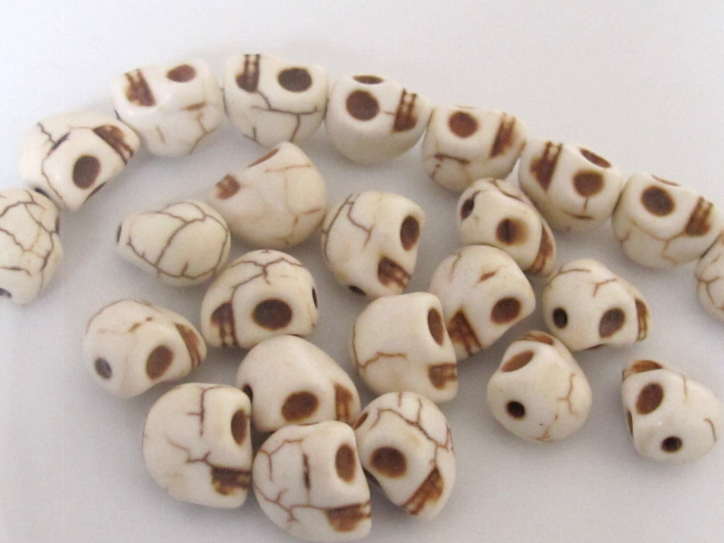 White Howlite turquoise skull beads - 10 beads - GM256