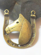 Horse shoe shape metal charm pendant - 4 pieces - BD463C