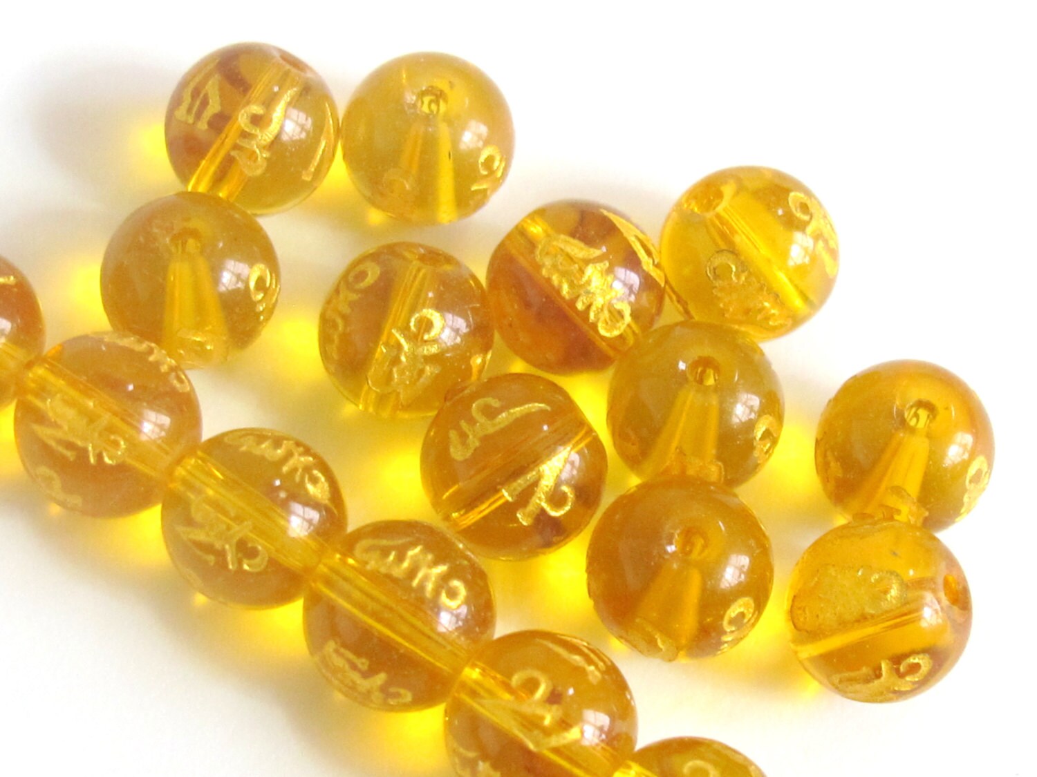 10 Beads-Tibetan om mantra etched honey golden color quartz beads 8 mm - GM260